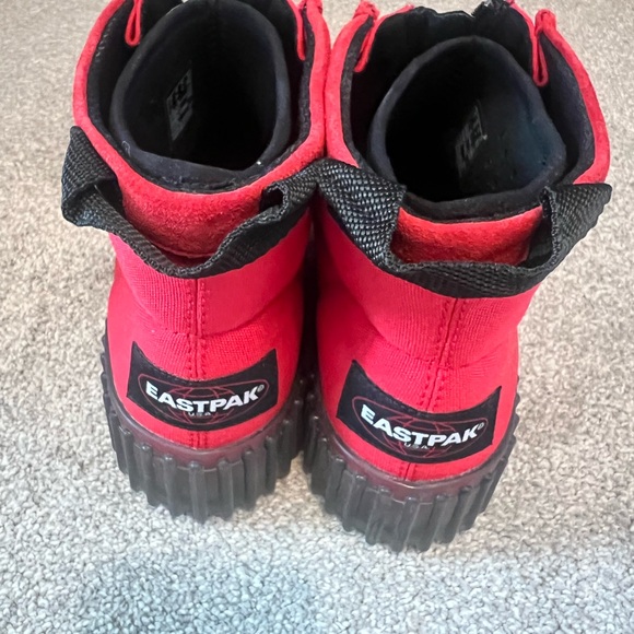 Clark’s women’s Torhill zip red leather trim size 9 - Picture 2 of 4